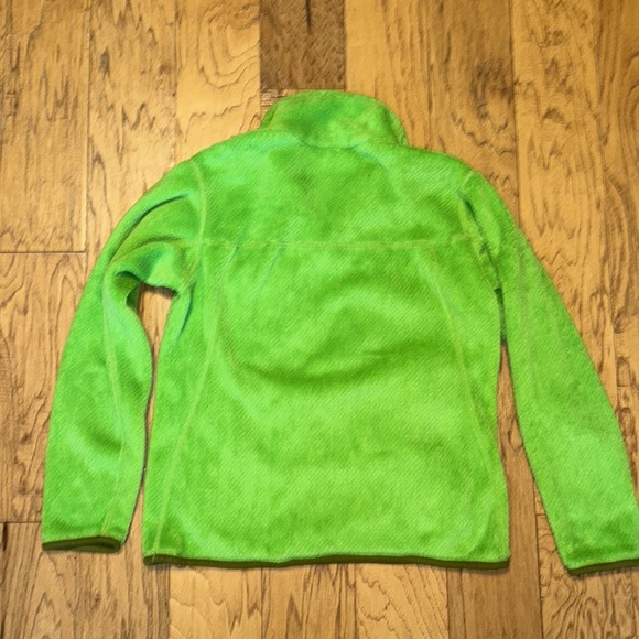 Womens Patagonia retool plush fleece pullover. Size medium. - Picture 5 of 5
